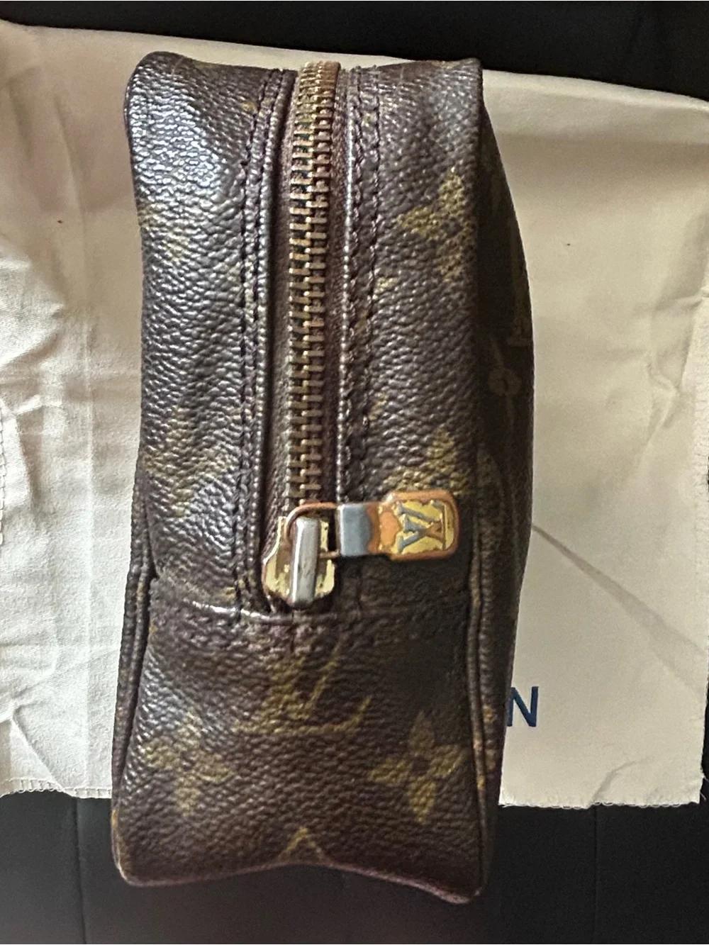 Louis Vuitton Brown Monogram Toiletry Bag- Vintage AUTHENTIC - Picture 8 of 14